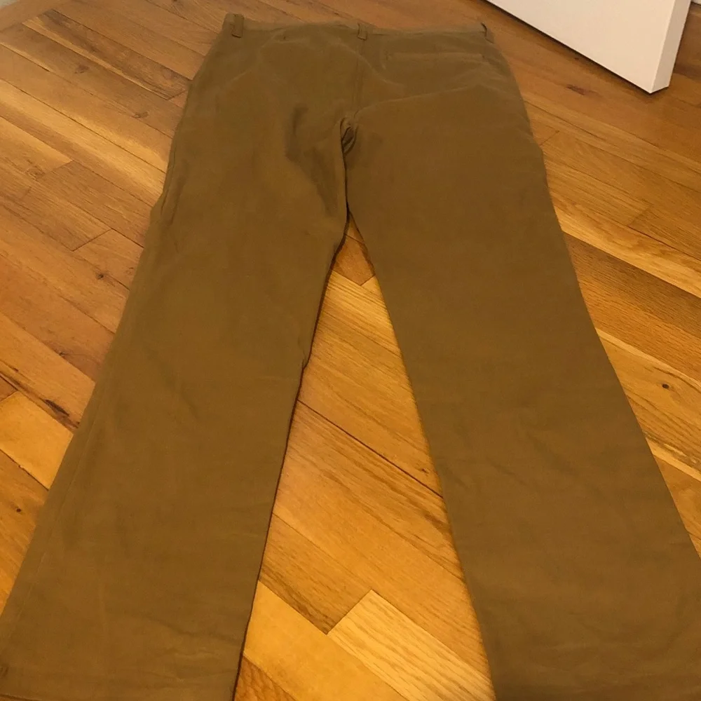 J. Crew Men's Chinos in Navy size 28x30, old navy khakis size 18 boys.